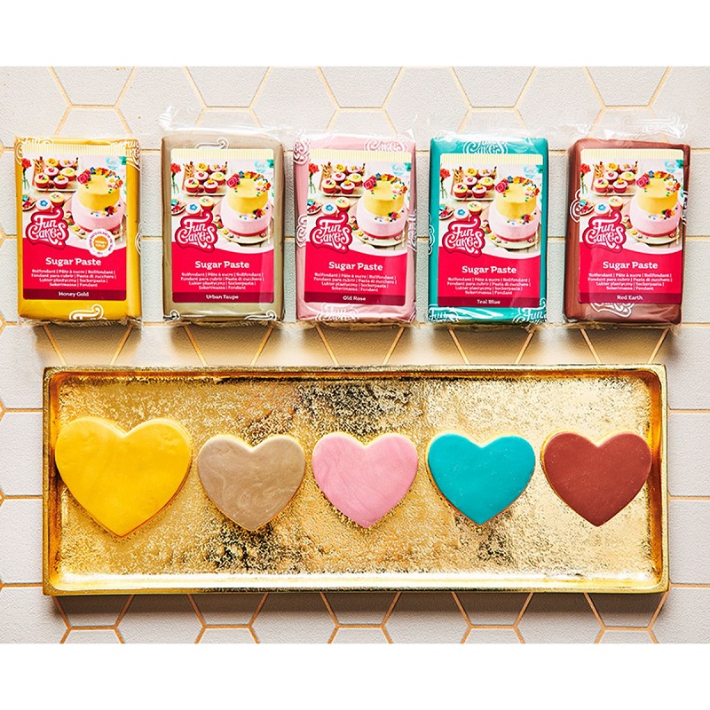 FunCakes Fondánová hmota Hnědočervená 250g